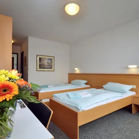 Wasserburg Rindern 3* クレーフェ