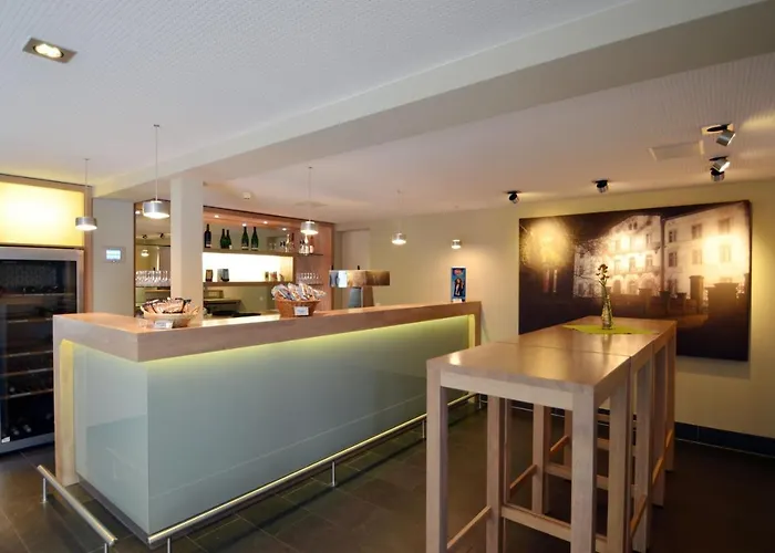 Wasserburg Rindern 3* Kleve